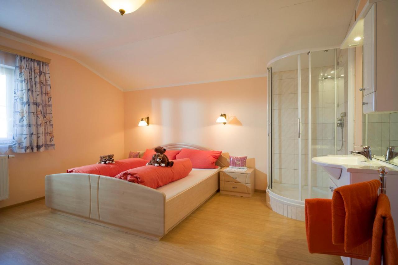Village Apartments อาเคนเคียร์ค ภายนอก รูปภาพ