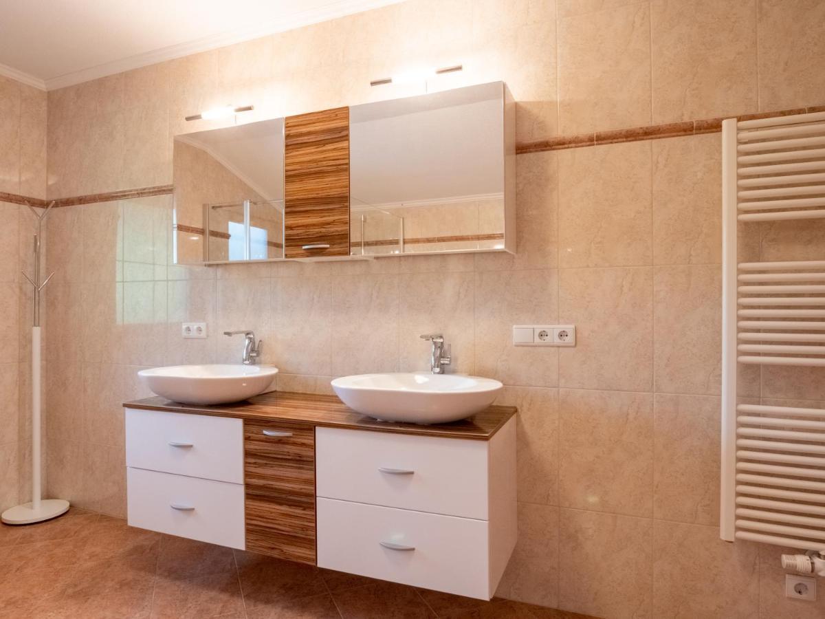 Village Apartments อาเคนเคียร์ค ภายนอก รูปภาพ